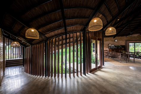 Head to the madres in mykonos with on the beach. Galería de Casa de la madre / 1+1>2 Architects - 3