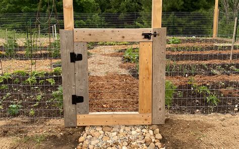 Diy Garden Fence To Keep Deer Out How To Install A Deer Proof Fence
