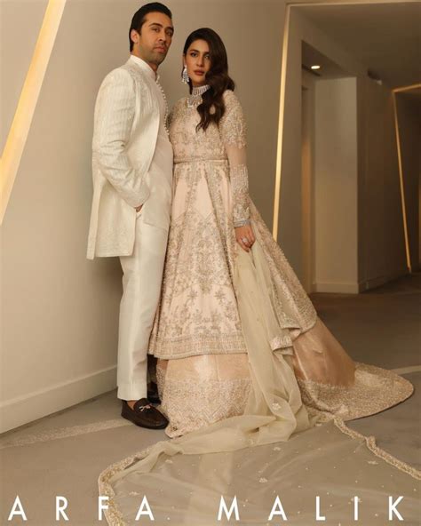 Kubra Khans Latest Beautiful Bridal Photoshoot Reviewitpk