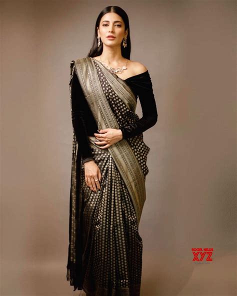 Actress Shruti Haasan Lovely Stills In A Saree Social News Xyz
