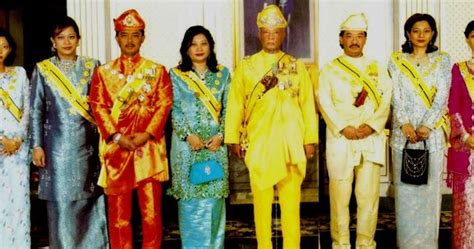 Yang teramat mulia tengku mahkota kelantan, dr. Gambar Anak Tengku Mahkota Pahang - Gambar FGH