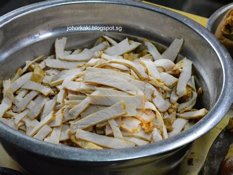 Hokkien mee is a chinese noodle dish popular in both singapore and malaysia. 3rd Road 888 Hokkien Mee Lebuh Presgrave in Penang 三條路888 ...
