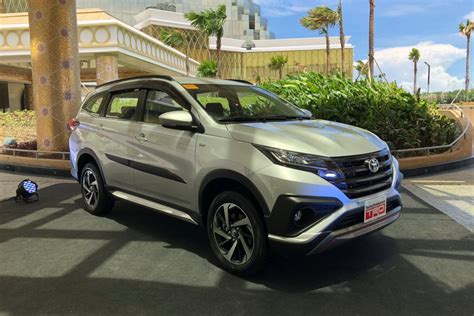 Toyota says the new rush is a tough and dynamic vehicle that mixes suv styling with the functionality of an mpv. Toyota Motor Philippines Shakes Up Small SUV Segment with All-New Rush (w/ 17 Photos, Specs ...