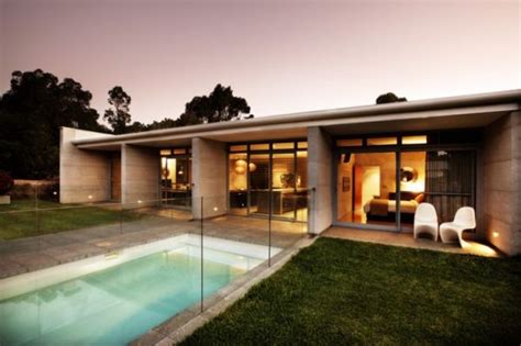 Modern Vacation Home By Hofman And Brown