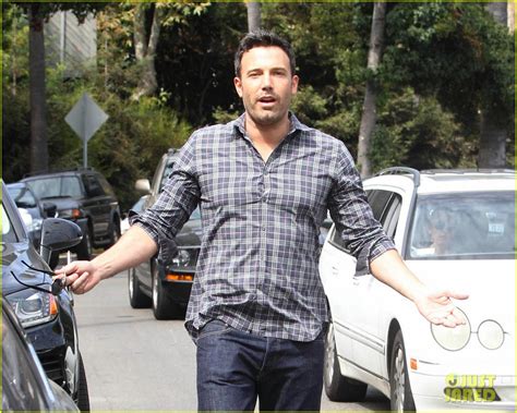 Ben Affleck Hits Parked Car Leaves Apology Note Photo Ben