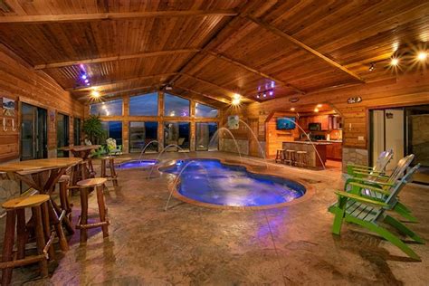 top gatlinburg cabins  indoor pools book