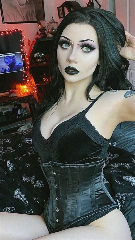 Pin By Greywolf On Gothic Hot Goth Girls Gothic Beauty Gothic Fashion