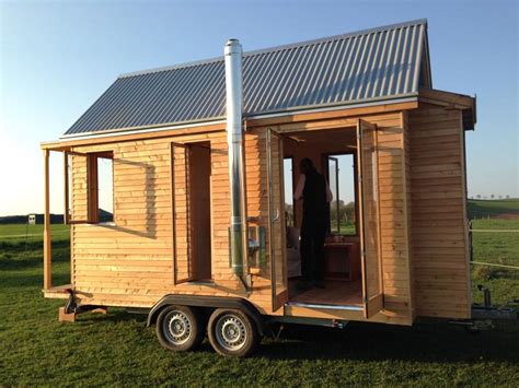 Instead of long, confusing hallways, kmh households look and feel like home. Praxisworkshop Tiny House Bau