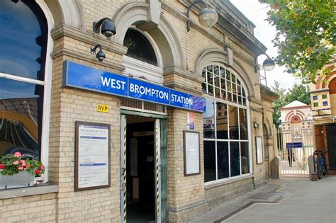 West brompton is in zone 2 on these tube lines. Central Location near West Brompton tube and Central ...