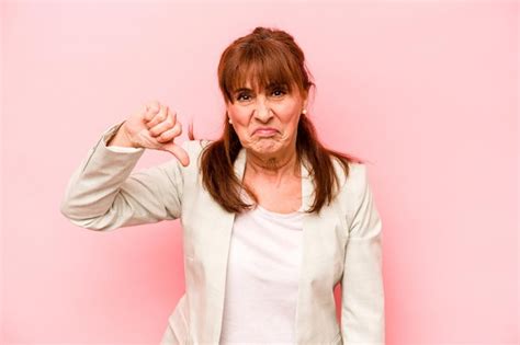 Premium Photo Middle Age Caucasian Woman Isolated On Pink Background