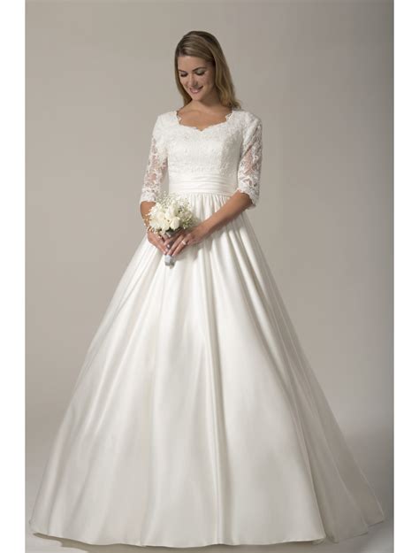 Long sleeve bridal gowns might seem strictly traditional, but our collection includes options to match every personality. 2017 Vintage Modest Wedding Dresses With 3/4 Sleeves ...