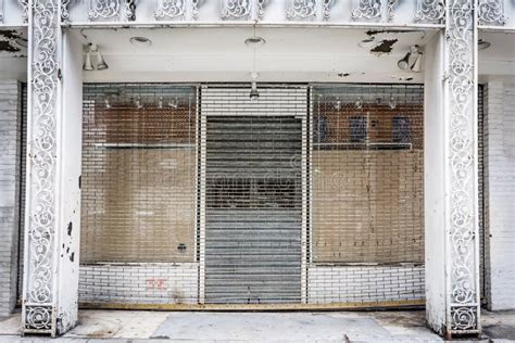 Store Closed Stock Image Image Of Abandoned Real Building 167784471