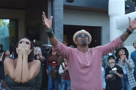 Shemar Moore And Her Friend Find Out Their Baby S Gender During A
