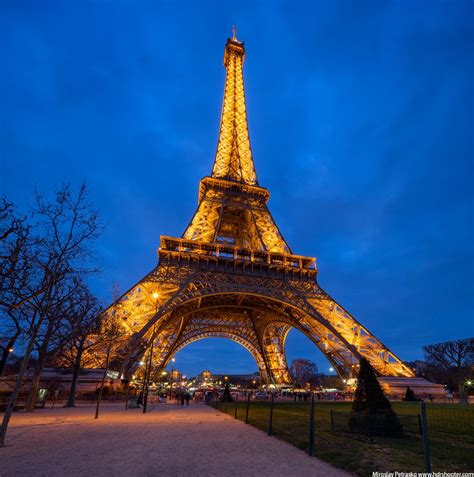 Early spring under the Eiffel tower - HDRshooter