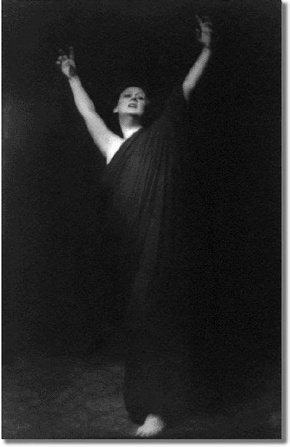 Id Es De Isadora Duncan Isadora Duncan Danse Moderne Danseuse