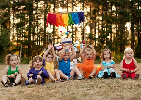 {REAL PARTIES} Somewhere Over the Rainbow Play Date - Itsy Belle