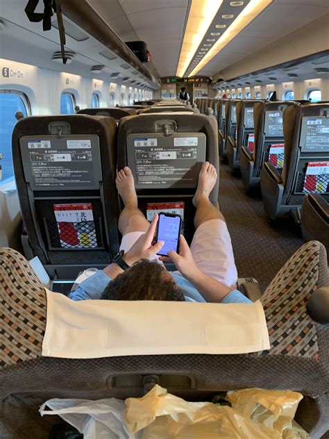 This Guy In First Class On The Shinkansen R Entitledpeople