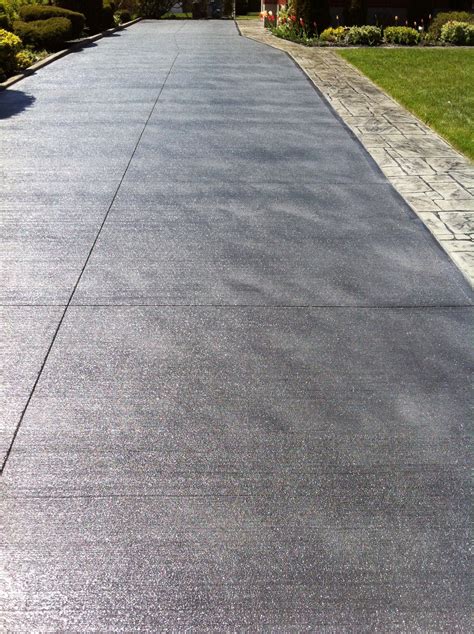 Broom Finished Concrete Driveway With English Yorkstone Stamped