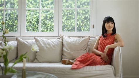 In ‘tidying Up Marie Kondo Finds Joy Of Her Own In Helping Others Los Angeles Times