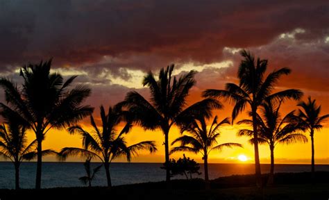 18 Sunsets In Hawaii That Will Blow You Away
