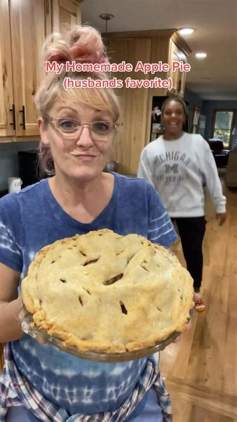 Homemade Apple Pie My Husbands Favorite 🍎🥧 In 2022 Homemade Apple Pies Baking And Pastry