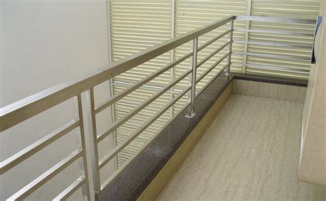 Silver Stainless Steel Balcony Bar Railing For Offices Material Grade