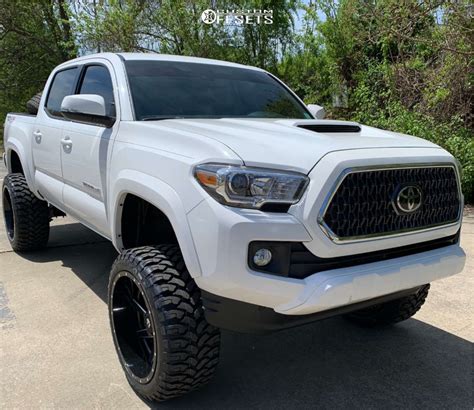 2019 Toyota Tacoma With 22x12 44 Fuel Renegade And 33125r22