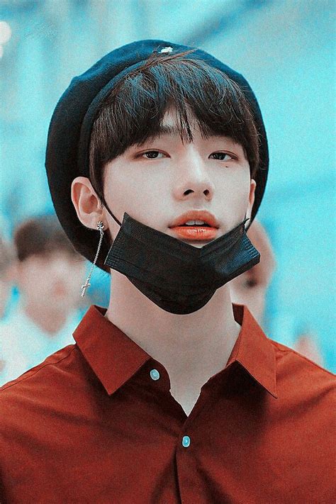 There are already 6 enthralling, inspiring and awesome images tagged with hyunjin aesthetic. #hyunjin #kpop #straykids #icon #aesthetic | Immagini ...