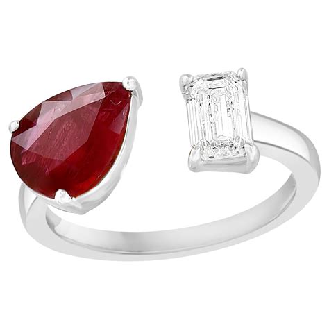 Pear Shape Emerald Diamond Toi Et Moi Crossover Engagement Ring White