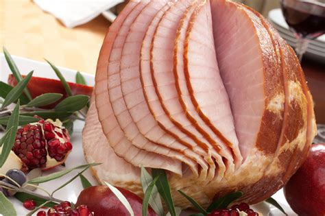Luckily, christmas dinner ideas are in no short supply these days. How To Cook A Christmas Ham 2016: Easy 5-Step Recipe To Make The Perfect Holiday Dinner