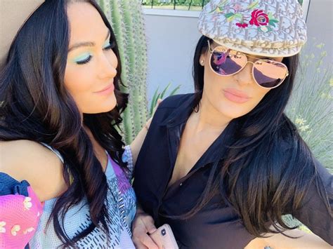 Nikki And Brie Bella In 2020 Sunglasses Women Mirrored Sunglasses Women Fashion