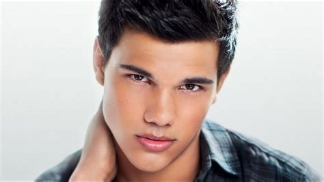 Why Hollywood Wont Cast Taylor Lautner Anymore Youtube