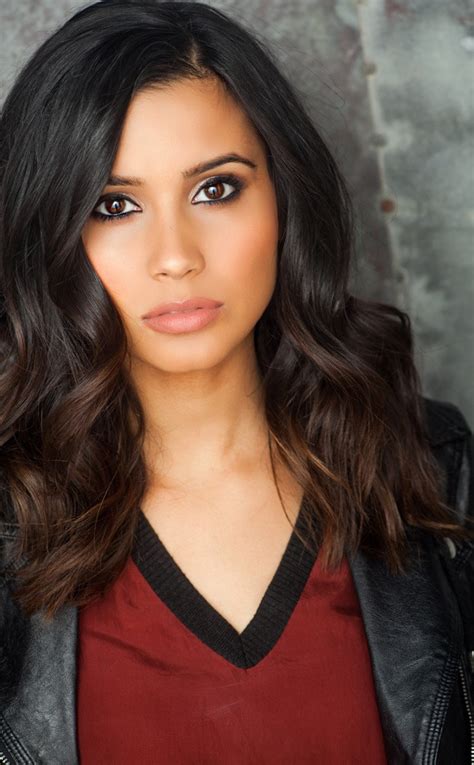 Sophia Taylor Ali From Meet Greys Anatomys Season 14 Interns E News