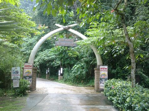 Bauskit adalah sumber bijih utama untuk menghasilkan aluminium. My Perak (Perak Historical Crew): Mendulang di Tin Valley ...