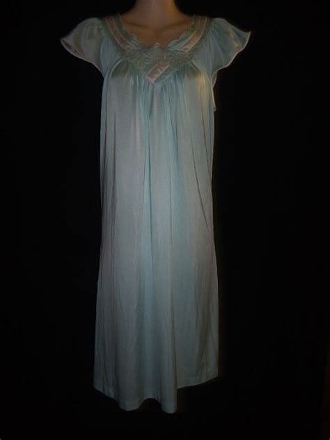 Gorgeous Vintage Shadowline Light Aqua Mint Blue Nighty Gown Nightgown
