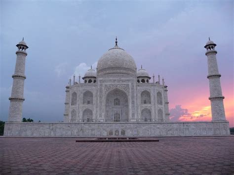 Taj Mahal Travel Guide • The Art Of Travel Wander Explore Discover