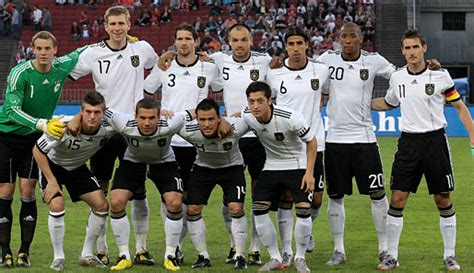 See more ideas about soccer team, soccer, germany. WM 2010, Gruppe D