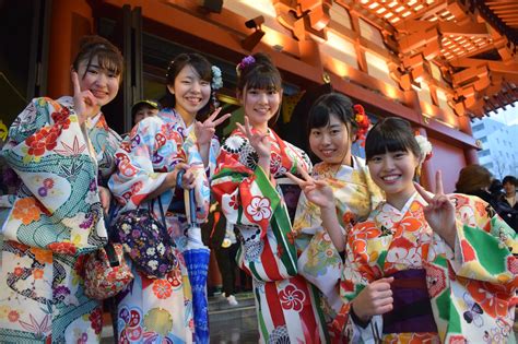 20 Japanese Customs You Should Know While Visiting Japan