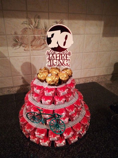 We did not find results for: geburtstagstorte zum 70. mit mon cheri und goldene Ferrero ...