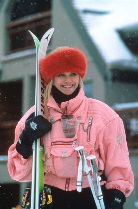 The Most Iconic Ski Bunny Looks Of All Time Skiing Outfit Apres Ski