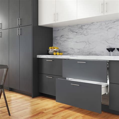 These 50 designs for smaller kitchen spaces to inspire you to make the most of your own tiny kitchen in 2020. Kitchen Design Trends for 2020 | Seven Tide Boston Showroom