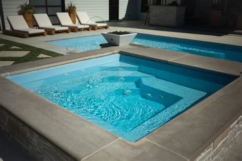 Square Spa Fiberglass Model By Thursday Pools Billy S Pool Service