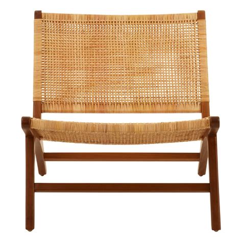 This outdoor teak lounge chair is the perfect option to add to your patio or deck for just that! Teak and Rattan Outdoor Lounge Chair