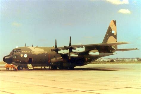 El C 130 Hercules Bombardero Antecedentes Y Preparativos Gaceta