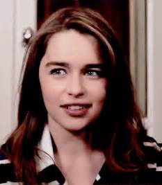 Submitted 2 years ago by fjordfjordwhat have i done? Emilia Clarke's eyebrows are independent semi-sentient ...