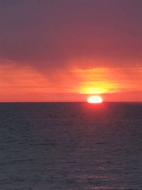 Lake Erie Sunset Stock Photo Image Of Erie Line Circle 228310616