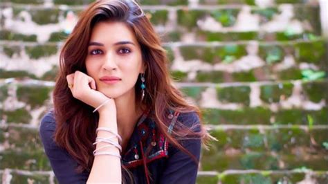 Know about kriti sanon's biography, life style, hd photos, age, wiki, filmography and more. Kriti Sanon clocks 20 million followers on Instagram!