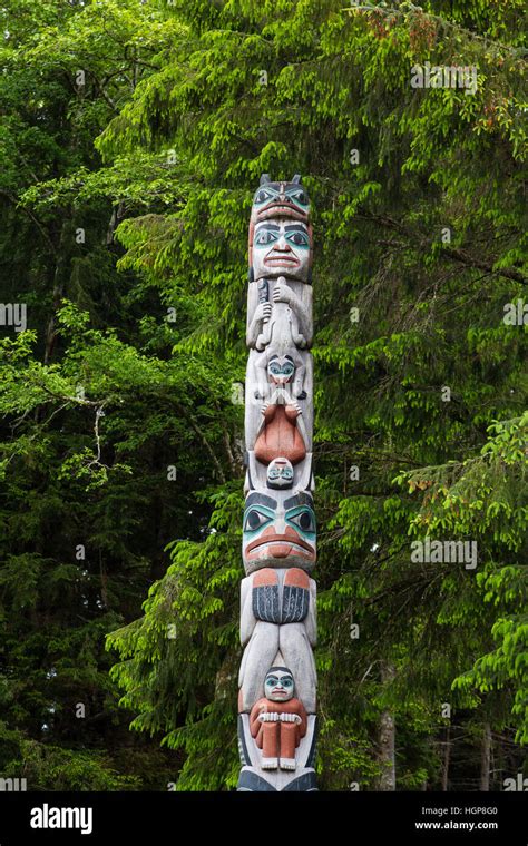 Inuit Totem Hi Res Stock Photography And Images Alamy