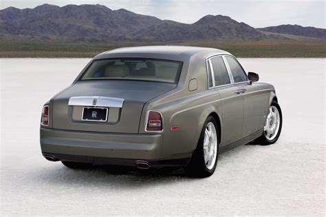 2004 12 Rolls Royce Phantom Sedan Consumer Guide Auto