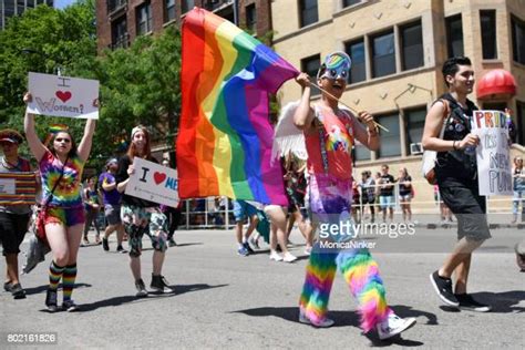 chicago gay pride parade photos and premium high res pictures getty images